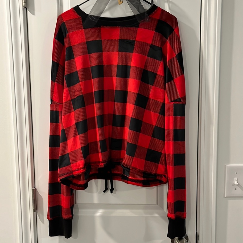 🖤❤️ Plaid Pajama or Lounge Top 🖤❤️